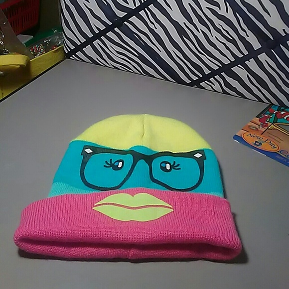 Comics - Picture 2 of 4